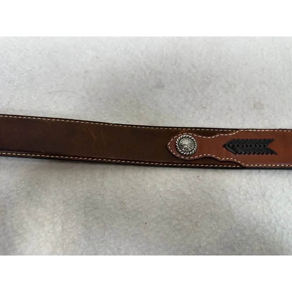 Wrangler Brown Leather Western Belt Silver Tone Concho Accents Black Chevron